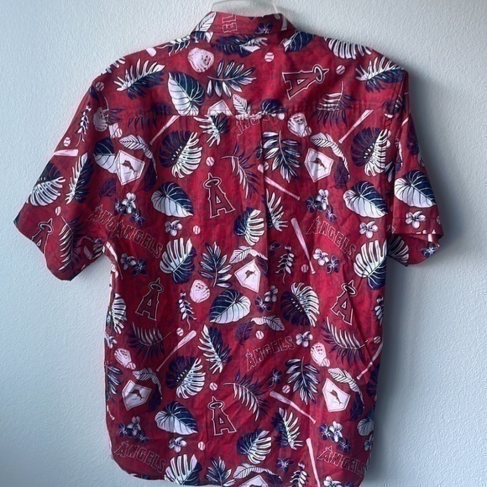 NWT MLB shirt Angels Tommy Bahama size medium